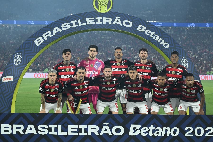 Time posado do Flamengo para partida contra Ceará no Maracanã - Alexandre Brum/PLACAR