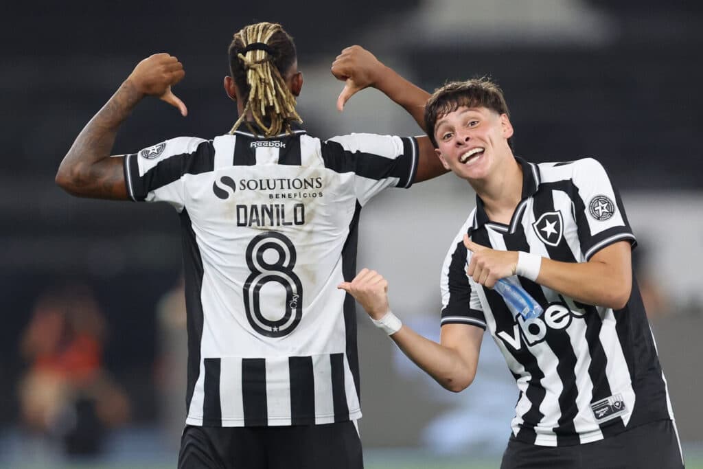 Danilo e Montoro dominaram meio-campo do Botafogo - Vitor Silva/Divulgação/Botafogo