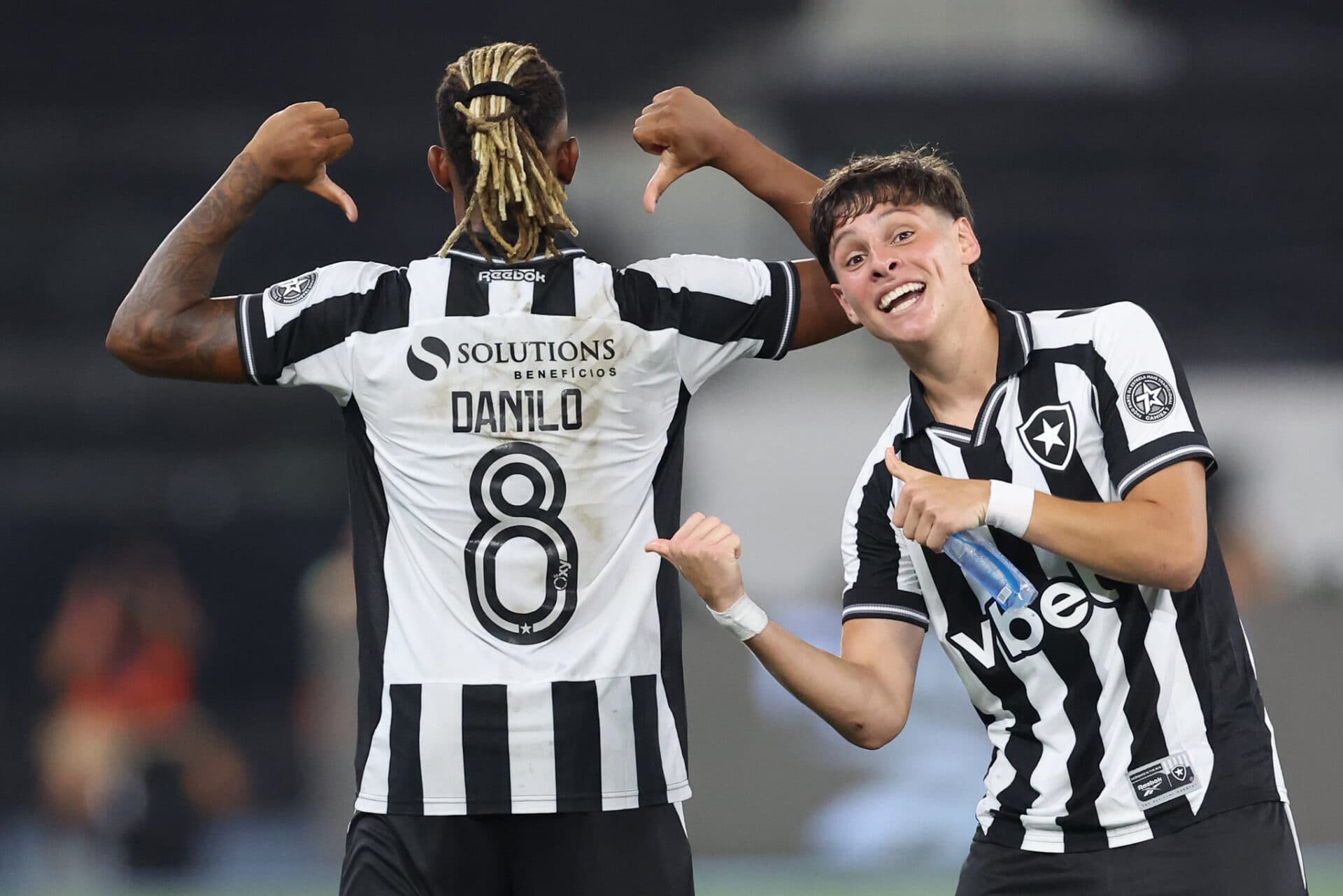 Danilo e Montoro dominaram meio-campo do Botafogo - Vitor Silva/Divulgação/Botafogo