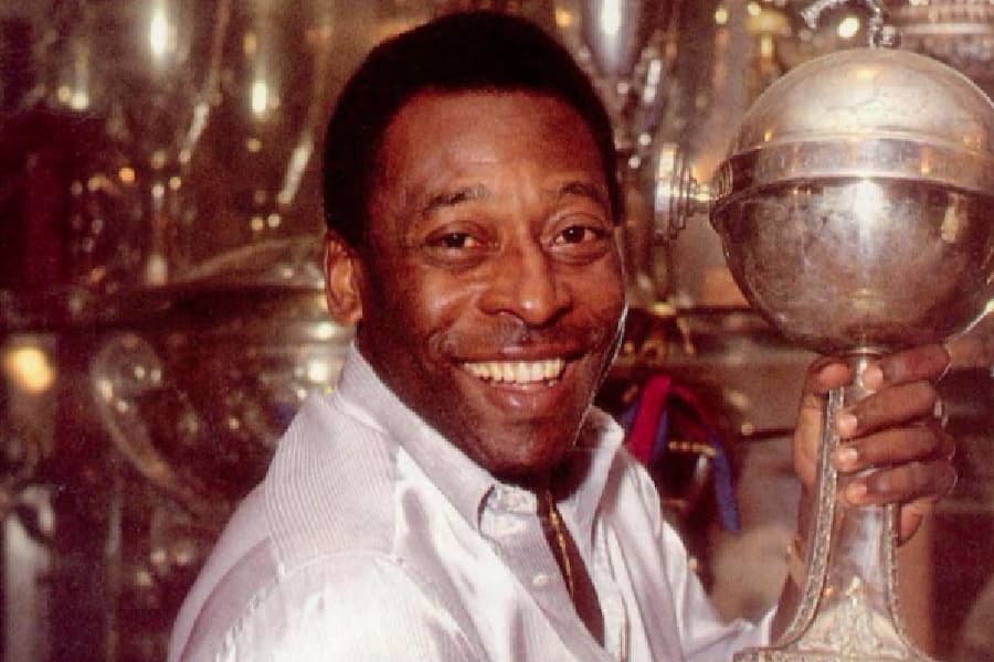 Pelé, o homem incomparável: PVC lança livro sobre o Rei