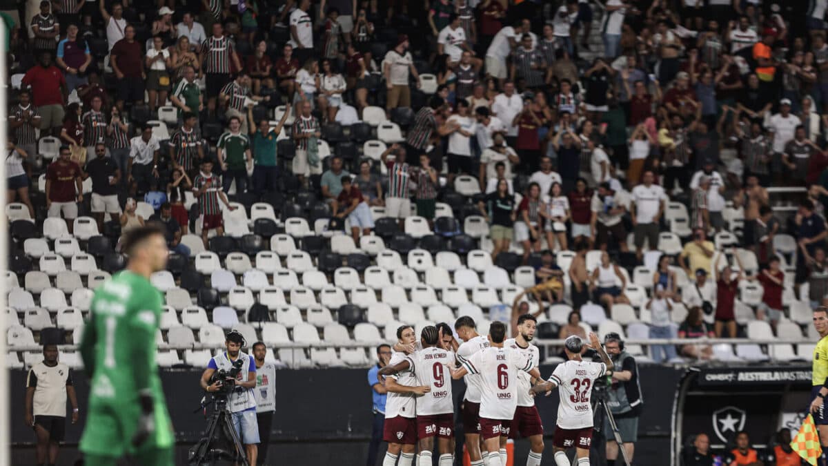 Torcida do Fluminense esgota ingressos de visitante para semifinal contra o Palmeiras