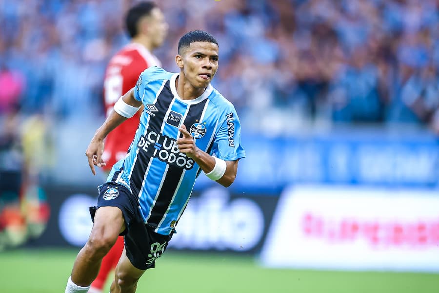 Grêmio conseguiu boa vantagem no clássico contra o Internacional - LUCAS UEBEL/GREMIO FBPA