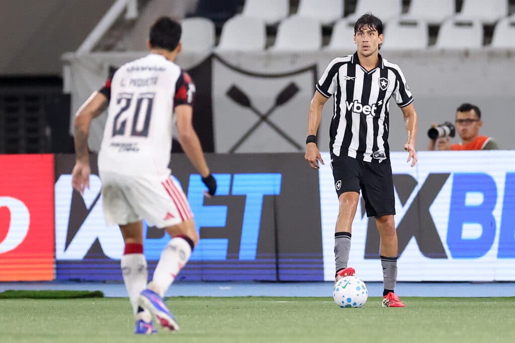 Ferraresi é convocado pela Venezuela e vira desfalque no Botafogo