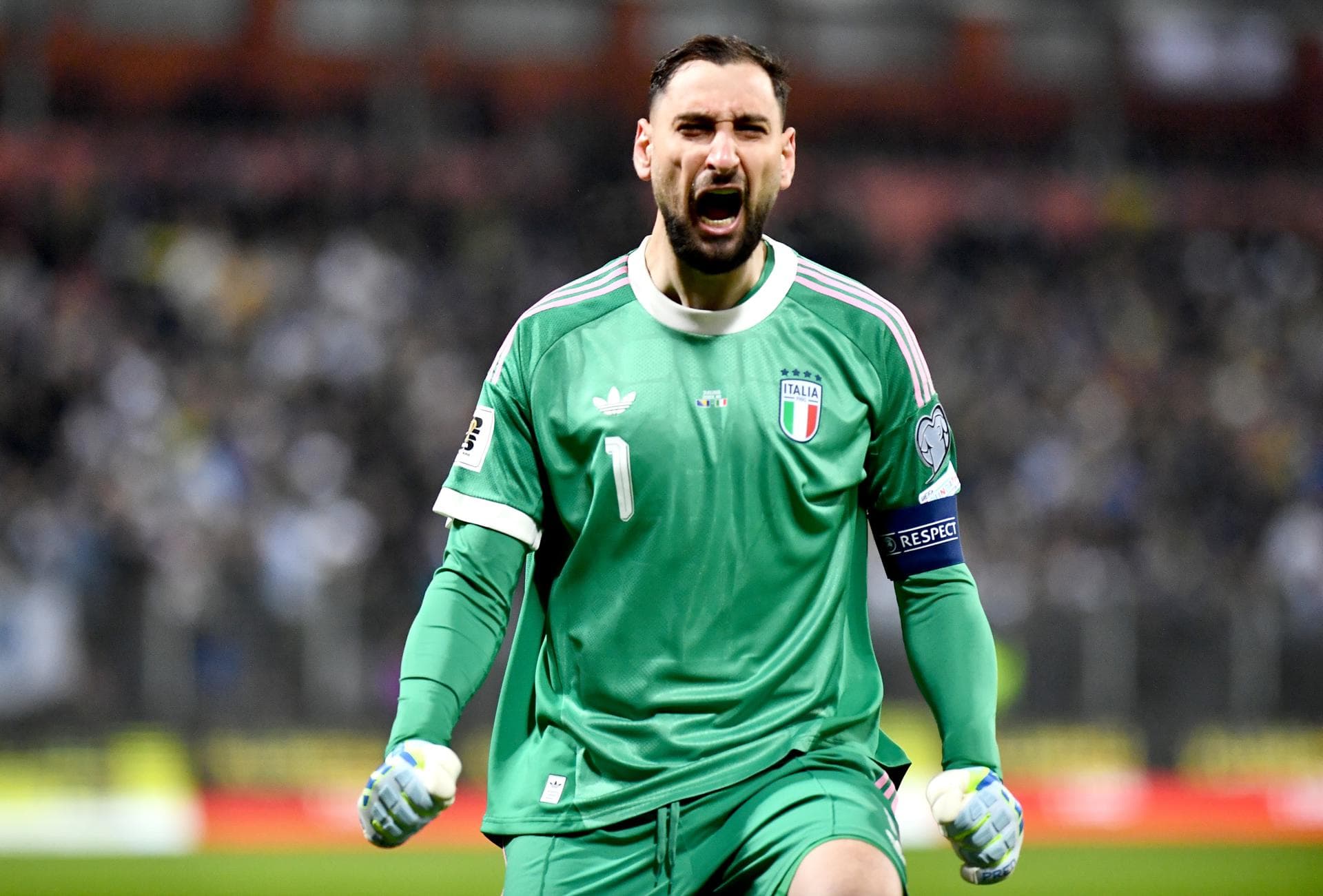 Gianluigi Donnarumma foi o herói da Itália em Zenica diante da Bósnia - EFE/EPA/NIDAL SALJIC