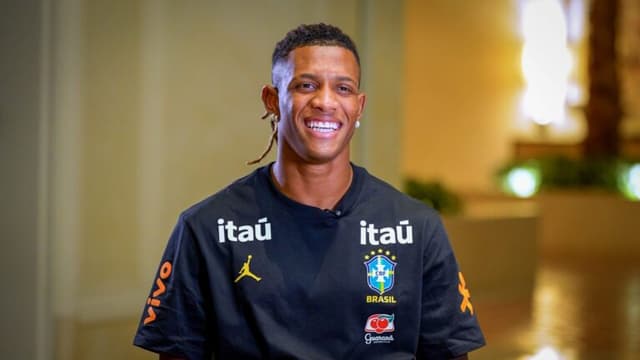 Leila confirma interesse em Danilo, mas nega negócio