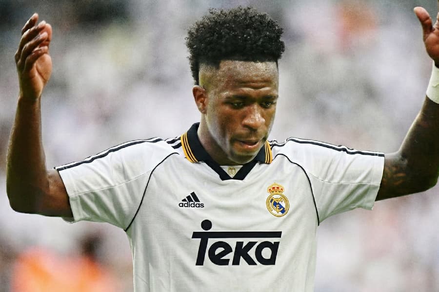 Vini Jr. com camiseta retrô do Real Madrid (imagem editada por IA) - Alexandre Battibugli / PLACAR