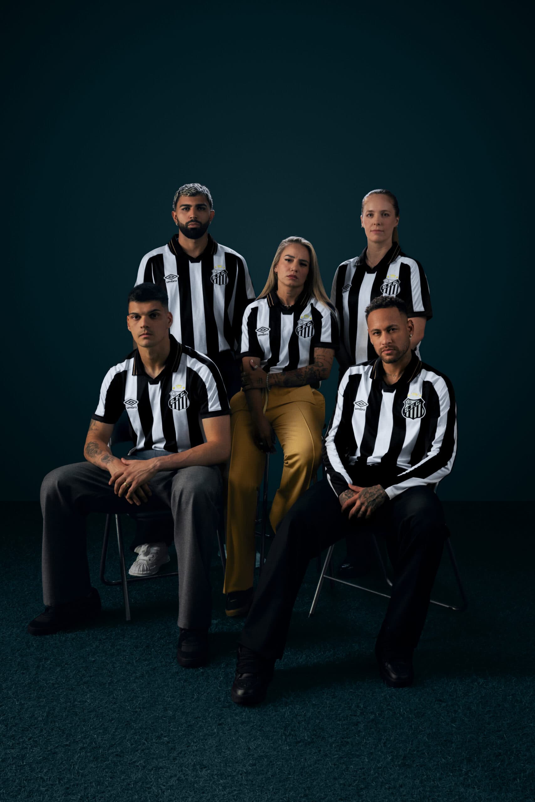 Santos apresenta uniforme 2 para a temporada 2026
