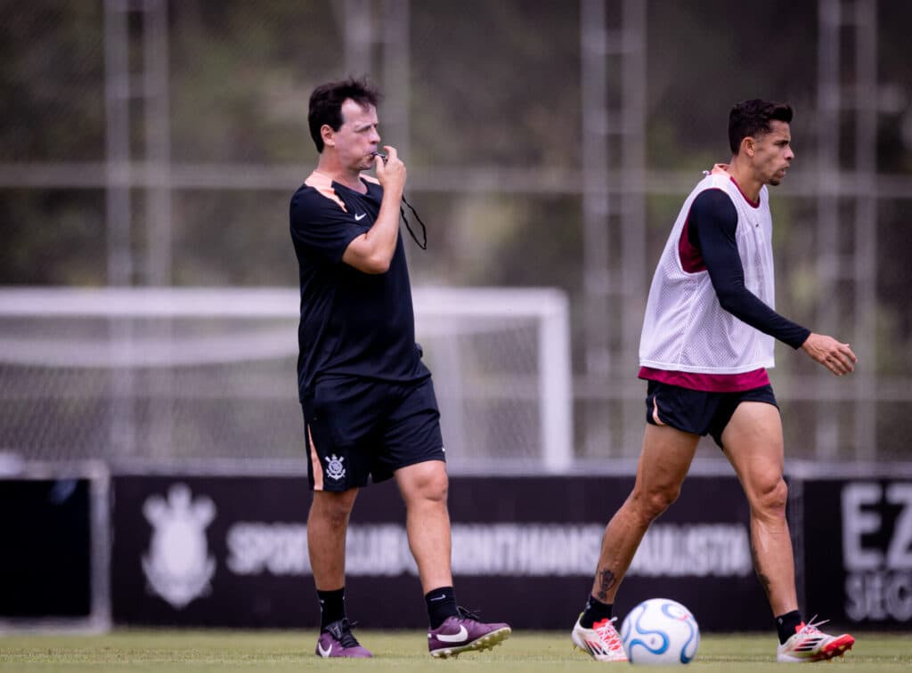 Diniz comanda primeiro treino no CT Joaquim Grava - Rodrigo Coca/Agência Corinthians