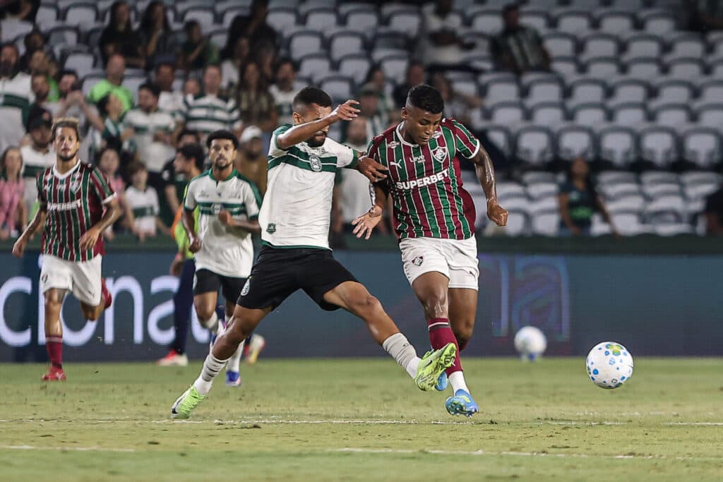 Fluminense vai à CBF por gol anulado contra o Coritiba