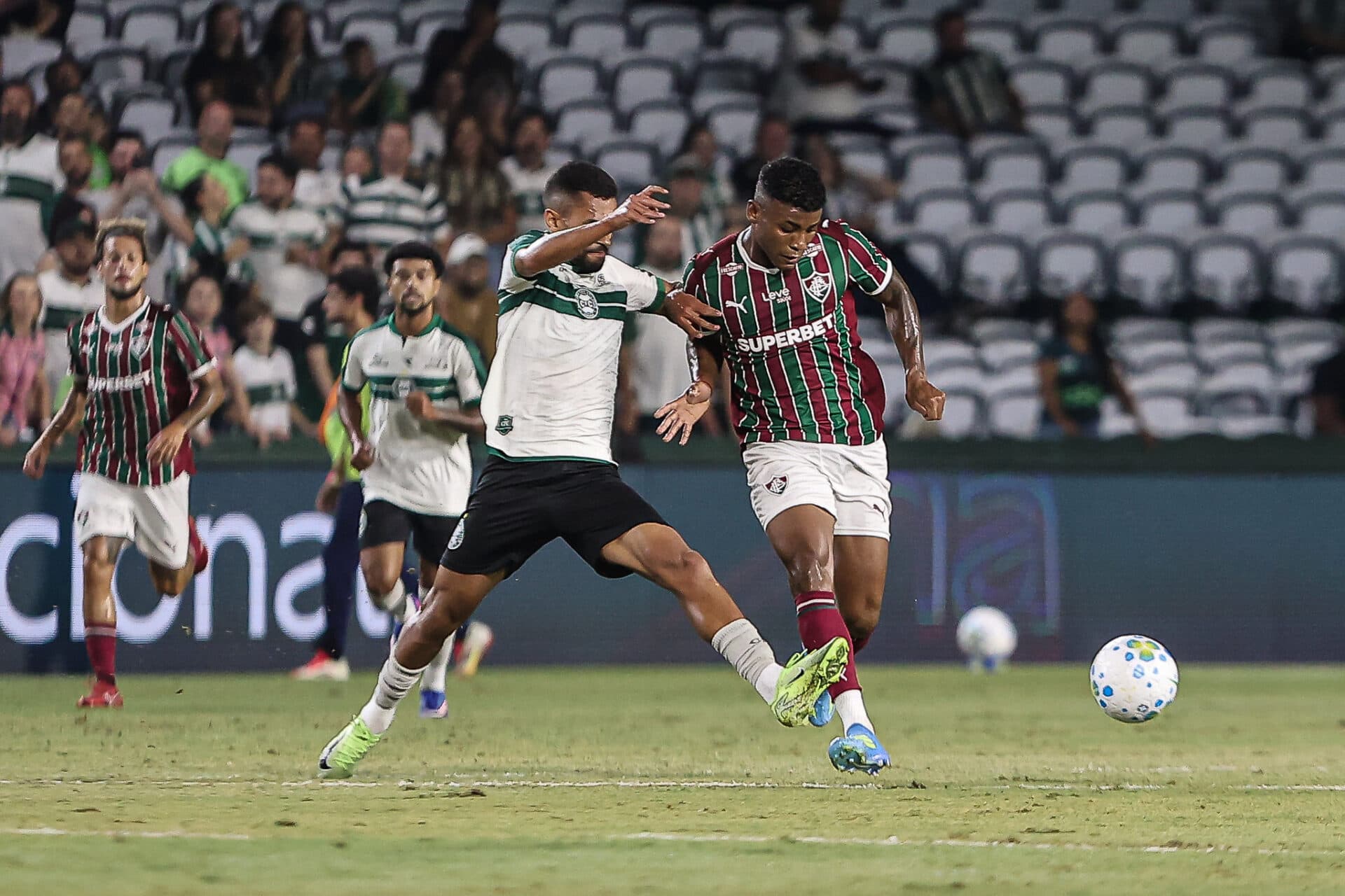 Fluminense vai à CBF por gol anulado contra o Coritiba