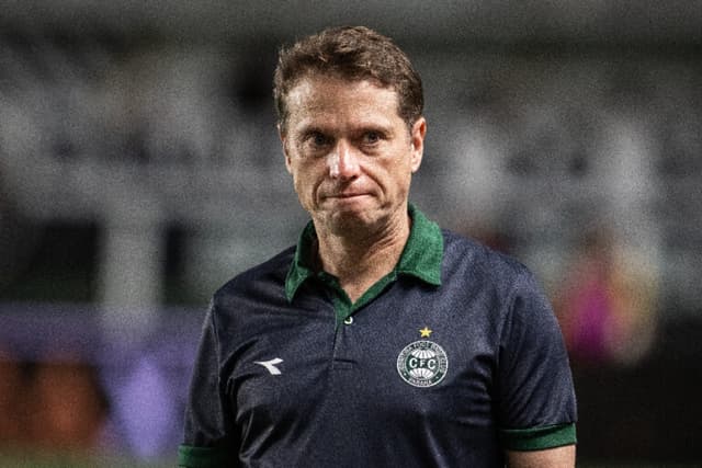 Vasco negocia com Fernando Seabra para substituir Renato Gaúcho