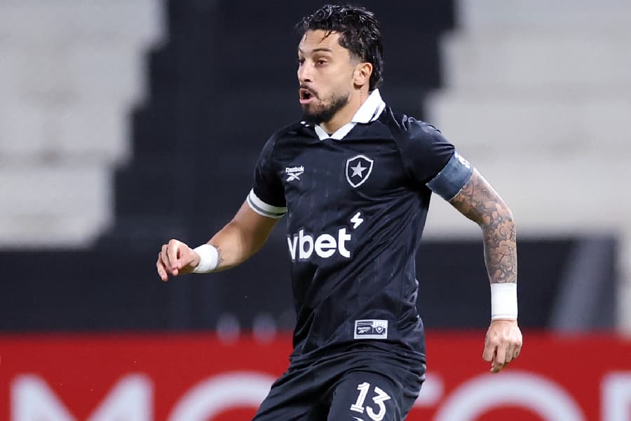 Alex Telles em ação pelo Botafogo - Vitor Silva/Botafogo