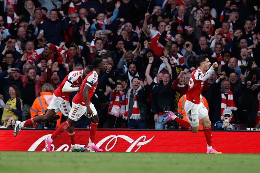 Havertz decide, Arsenal bate Burnley e seca City pelo título inglês