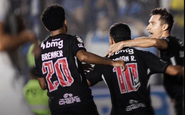 Vasco empata com Paysandu, mas avança na Copa do Brasil