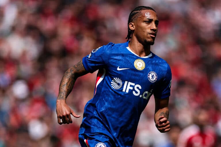 João Pedro deixa jogo do Chelsea com dores na final da FA Cup