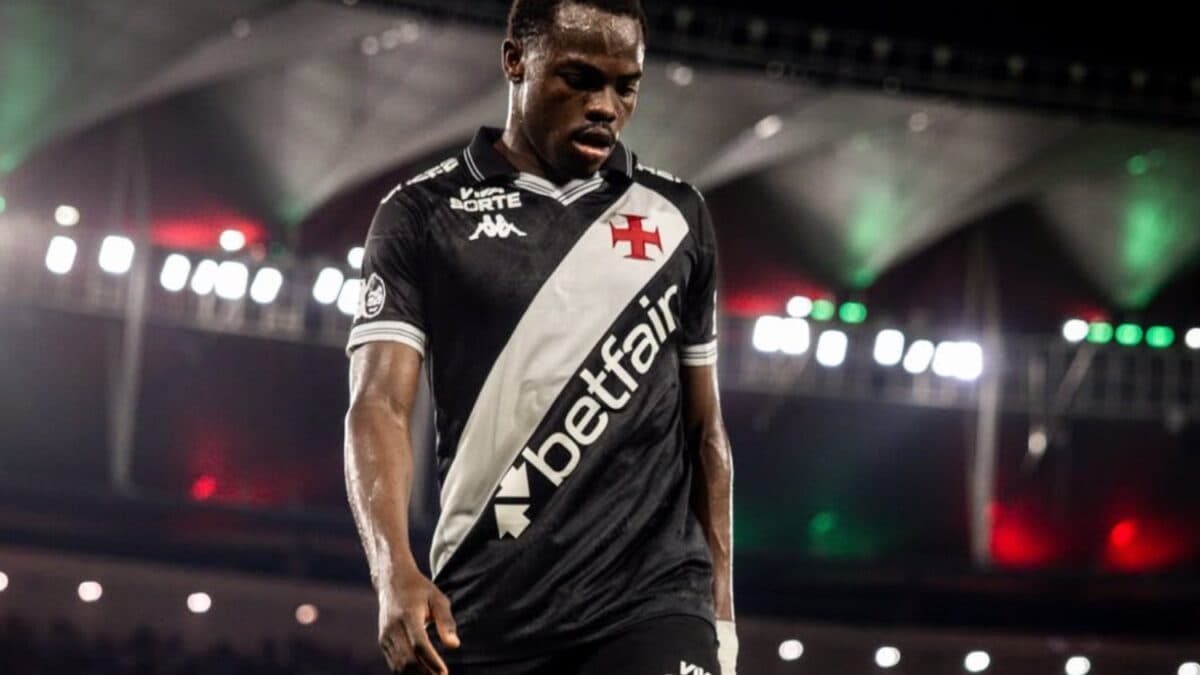 Vasco terá dois retornos para enfrentar o Corinthians