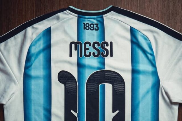 Copa do Mundo: venda de camisas falsas cresce na Argentina