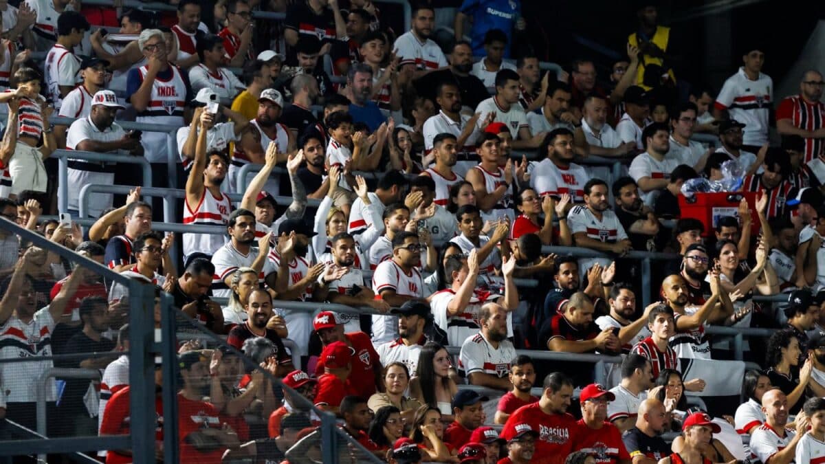 Clubes brasileiros buscam novas formas de impulsionar sócios-torcedores e aproximar fãs