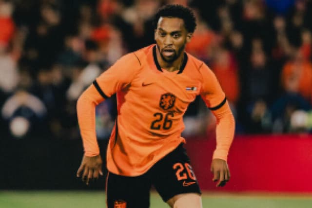 Após concussão, Quinten Timber desfalca a Holanda na Copa