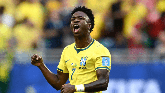 Vini iguala Zico e outras lendas do Brasil em Copas do Mundo