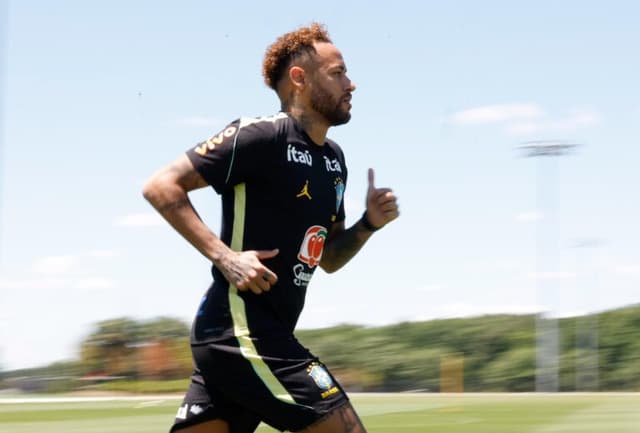 ‘Neymar estará preparado para o jogo contra a Escócia’, diz Ancelotti