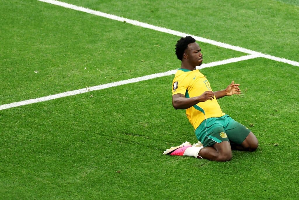 Austrália surpreende Turquia e estreia com vitória na Copa