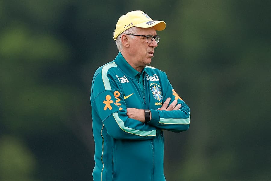 Dirigente revela contato para Ancelotti treinar a seleção italiana