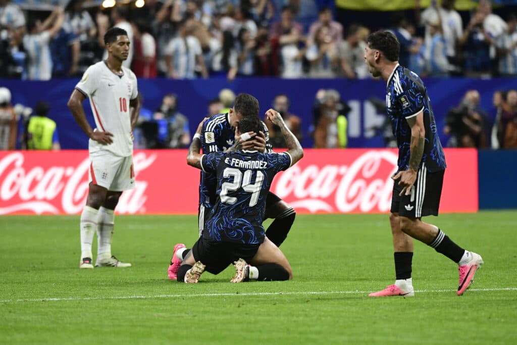 Emocionados, jogadres da Argentina festejam a histórica virada em Atlanta - Alexandre Battibugli/PLACAR