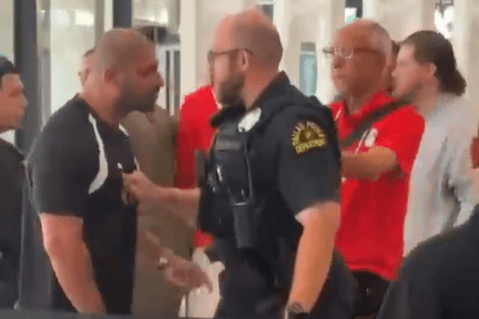 Egito é vítima de truculência policial em Dallas; veja vídeo