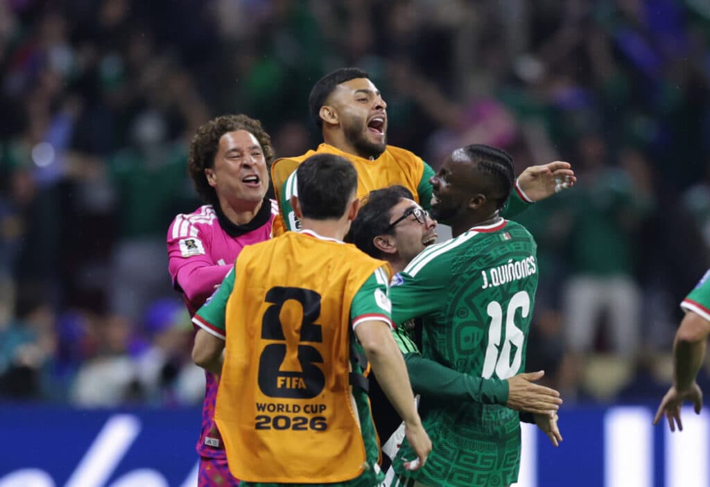 México comemora classificação para oitavas da Copa do Mundo - FMF