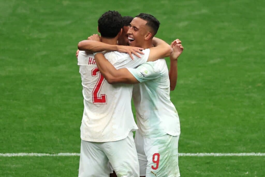 Marrocos suporta pressão, castiga Canadá no contra-ataque e avança na Copa