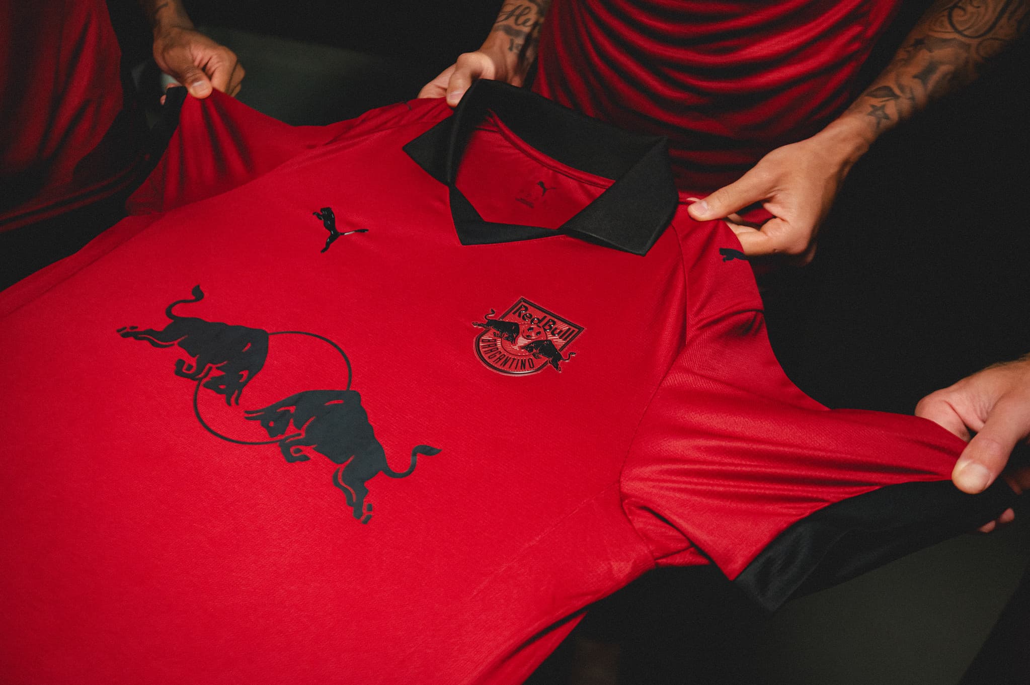 Red Bull Bragantino lança uniforme III para a temporada 2026