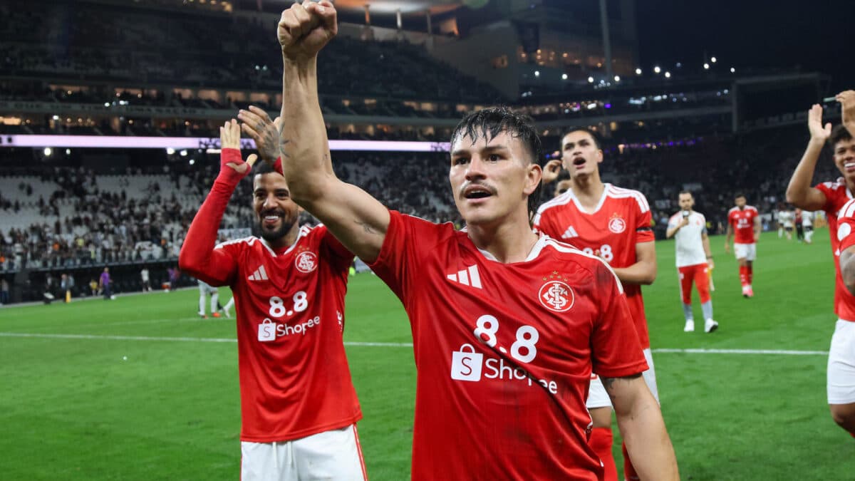 Estatísticas apontam escalação ideal do Internacional em 3-5-2