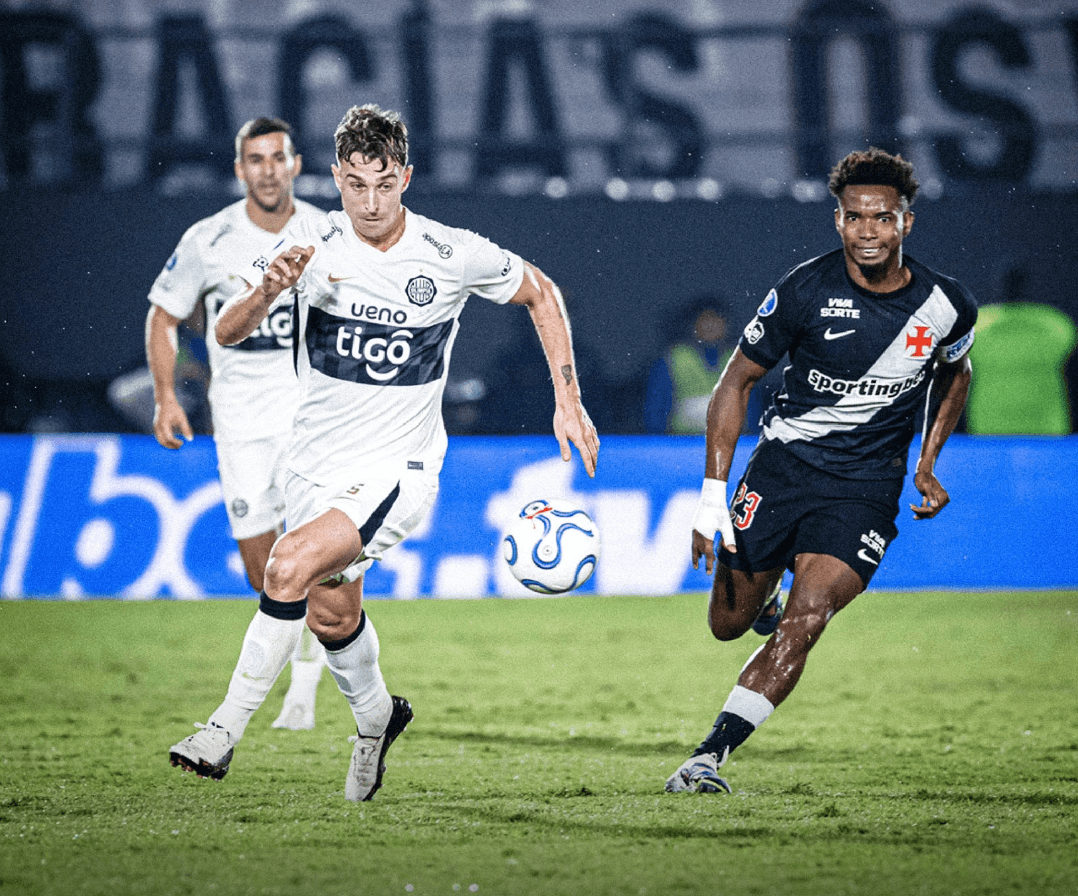 Vasco goleia Olimpia de virada no Paraguai e avança na Sul-Americana