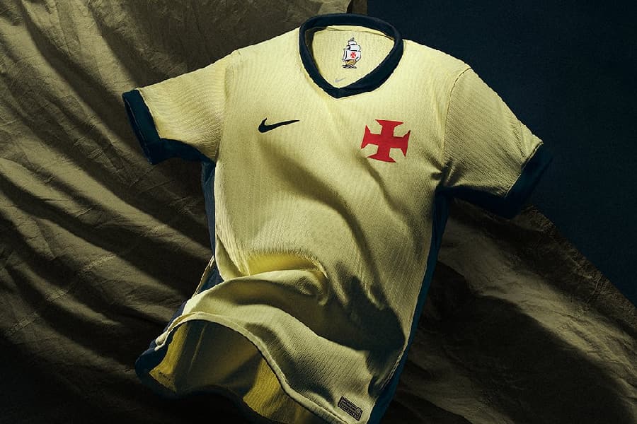 Vasco lança terceiro uniforme para a temporada 2026; veja fotos