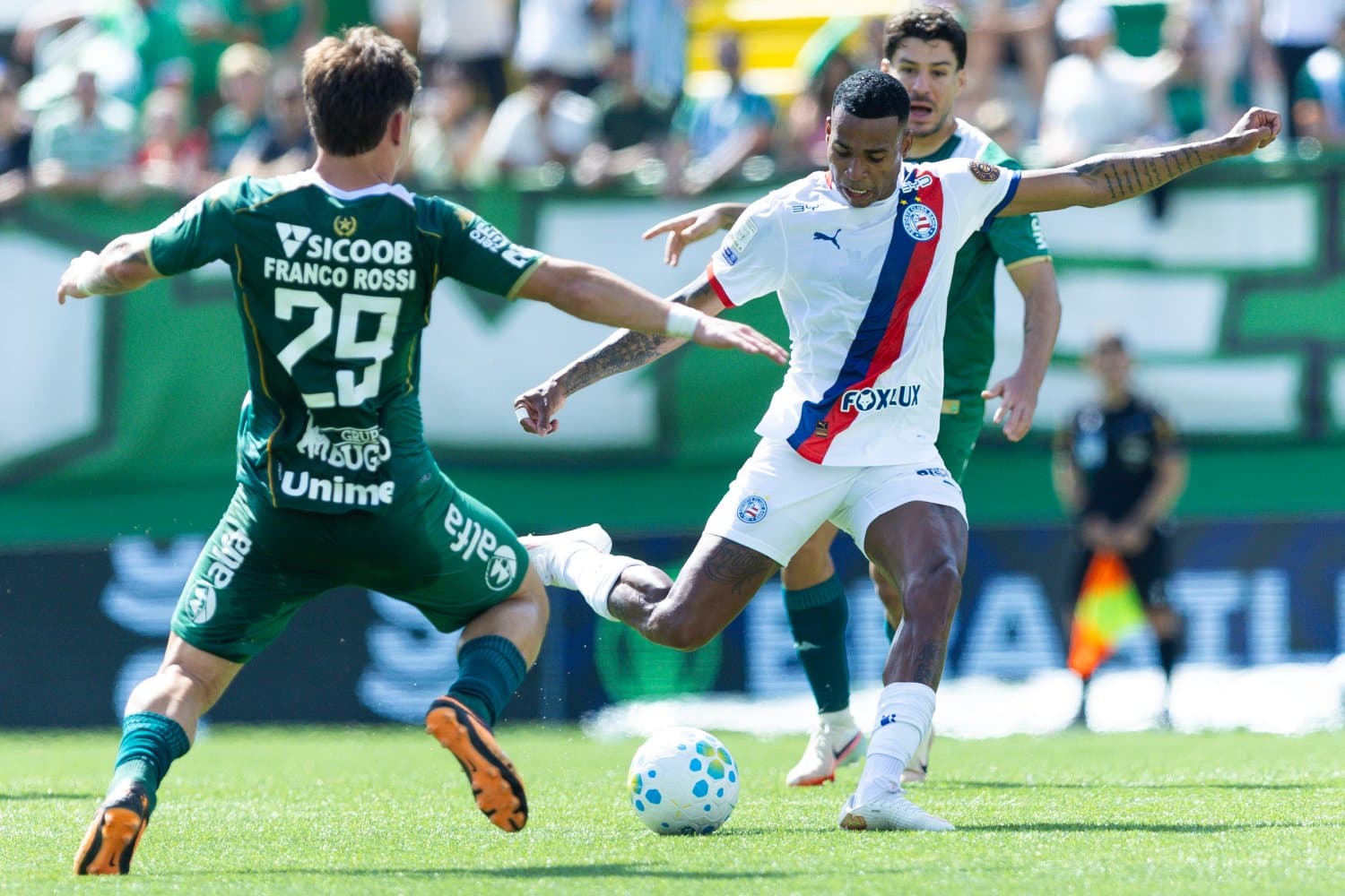 Chapecoense busca empate três vezes e Bahia amarga quinto tropeço seguido