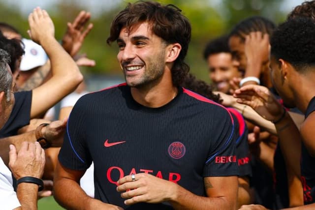 Ferran Torres no PSG: conheça o herói do titúlo espanhol na Copa do Mundo’