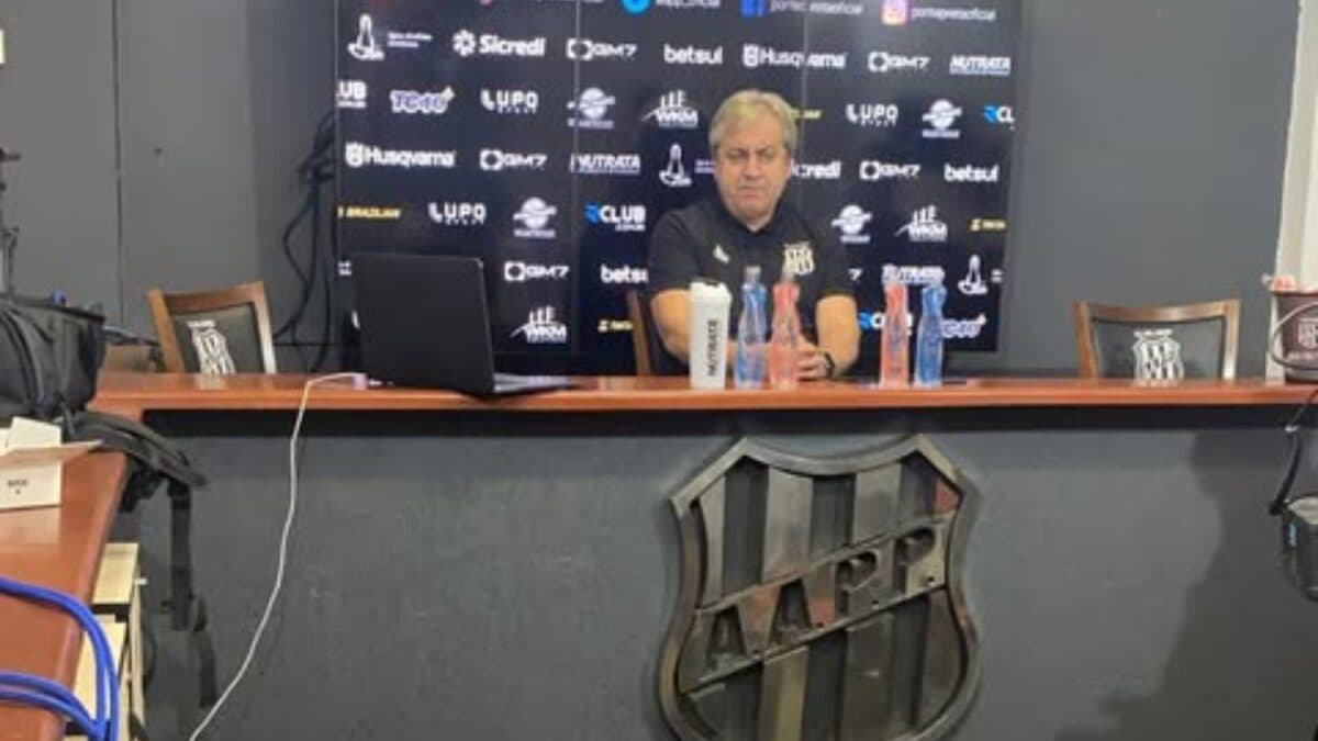 Ponte Preta leva novo 6 a 0 e afunda na Série B