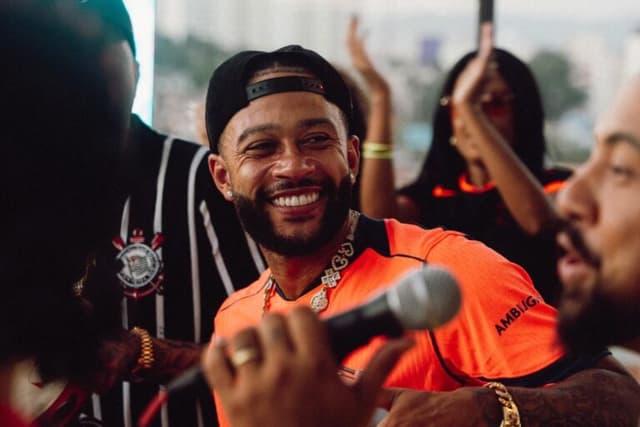Memphis aceita renegociar e Corinthians quer abatimento de R$ 30 milhões, diz site