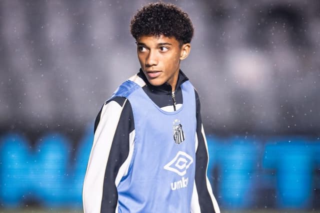 Santos acerta empréstimo de Robinho Jr.: relembre a trajetória do atacante