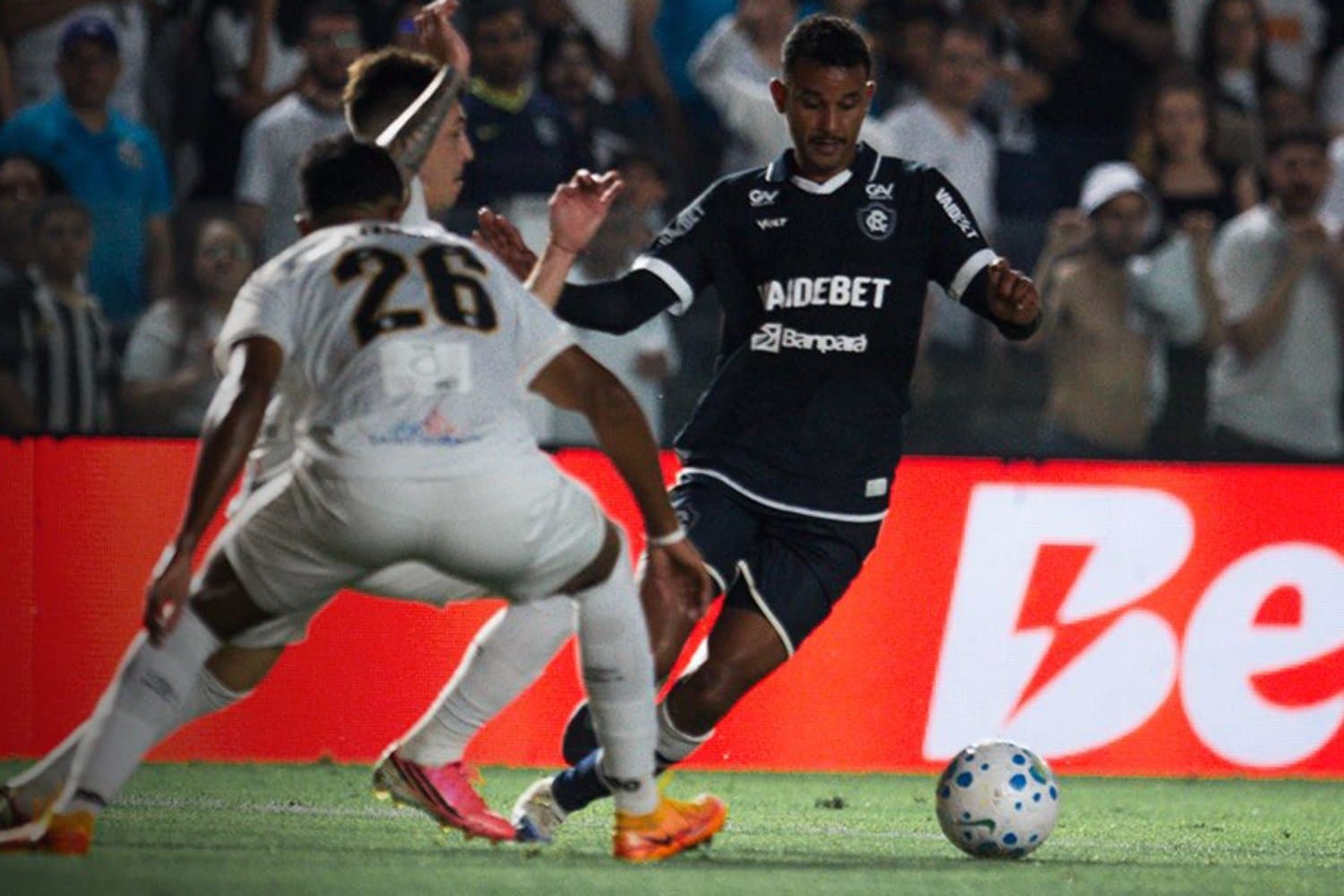 Santos para na trave e no goleiro Rangel em empate com Remo