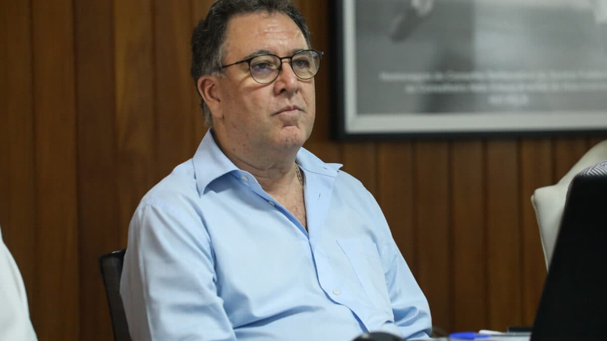 Sem dinheiro, Santos fica de ‘chapéu na mão’ para quitar dívidas