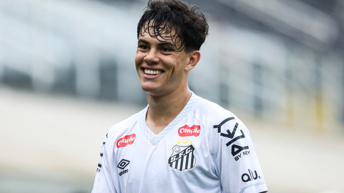 Venda de JP Chermont não cobre uma imagem em atraso no Santos