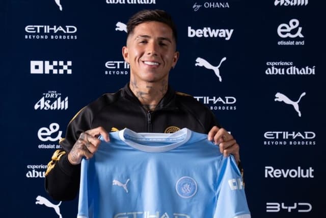Enzo Fernández ultrapassa CR7 na lista de maiores movimentações de mercado