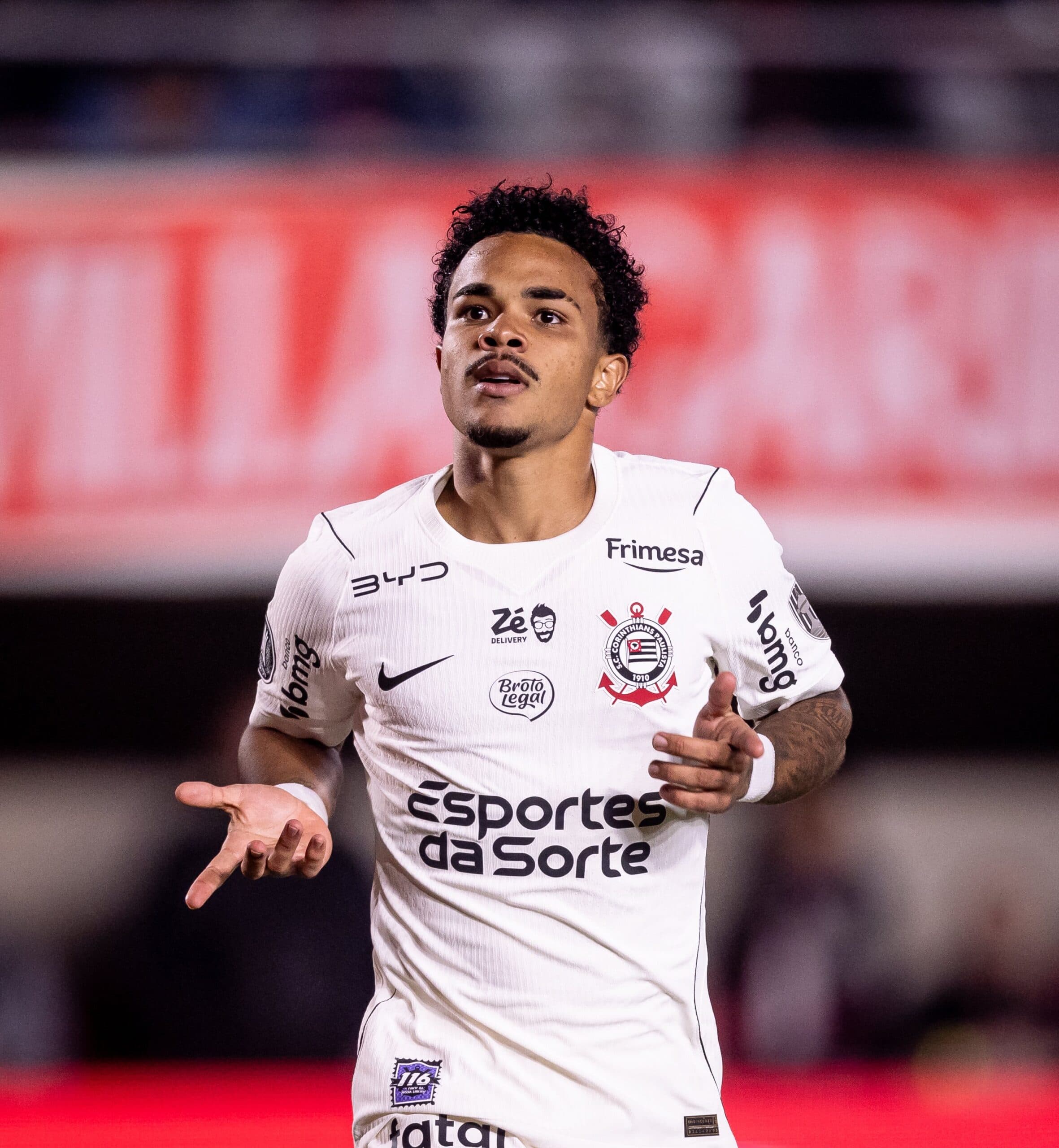 Hugo Souza salva no fim e Corinthians arranca empate contra o Estudiantes