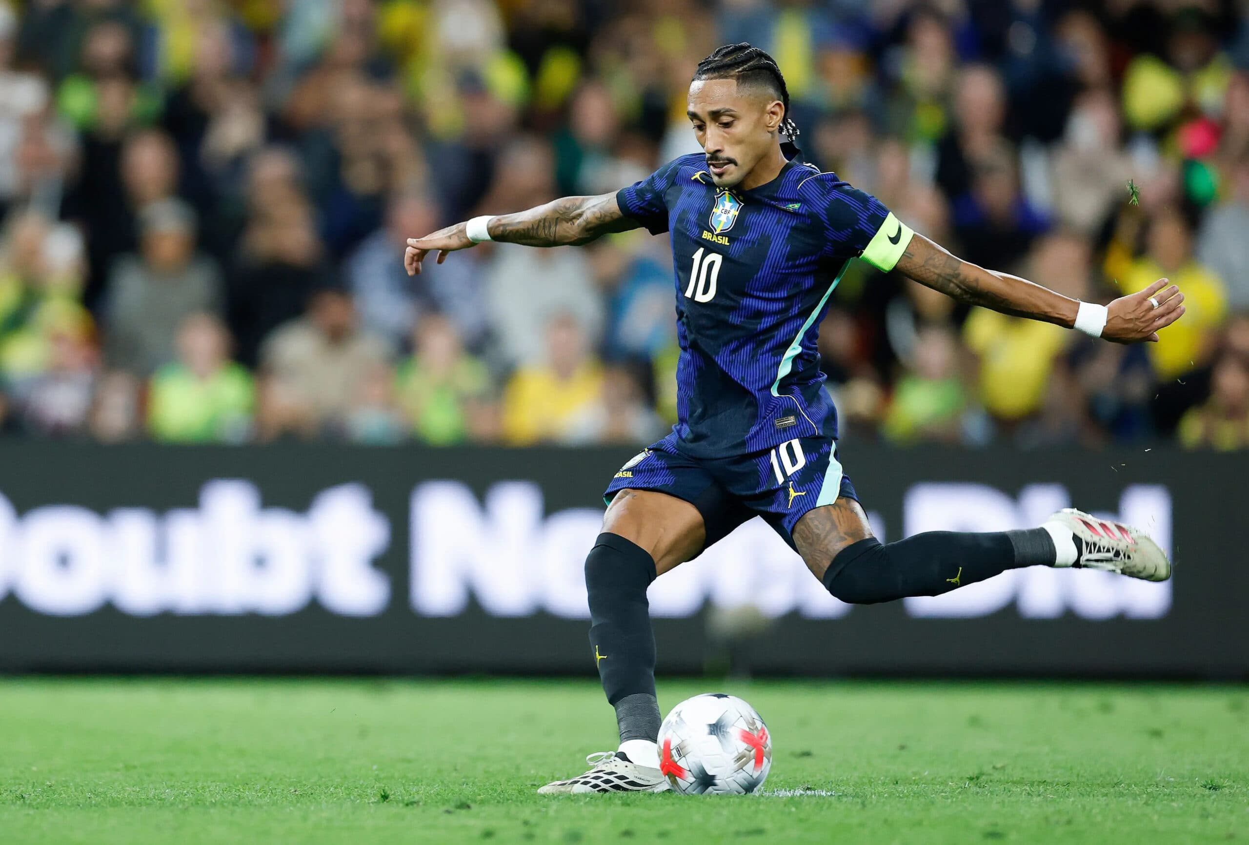 Raphinha é cortado de amistoso da seleção brasileira contra a Índia