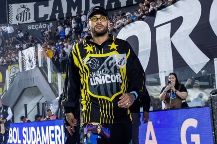 Conheça a história da camisa retrô usada por Neymar contra o Galo