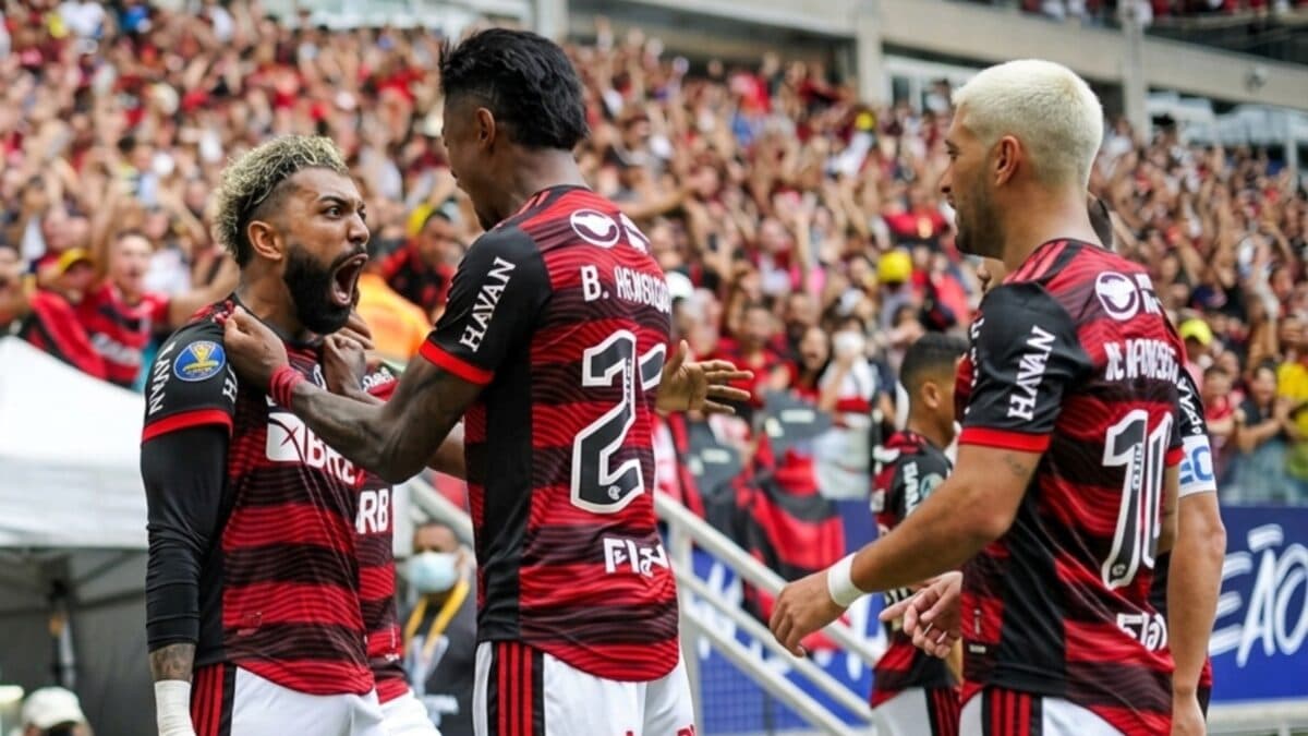 Arrascaeta, Bruno Henrique ou Gabigol, quem tem os melhores números pelo Flamengo?
