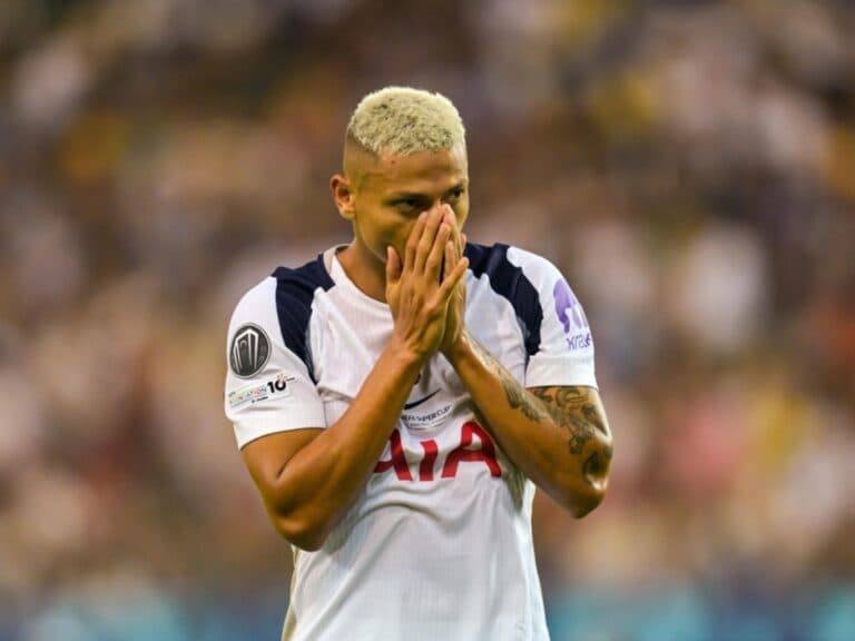 Técnico do Tottenham detona Richarlison: ‘Não vai jogar nem disponível’