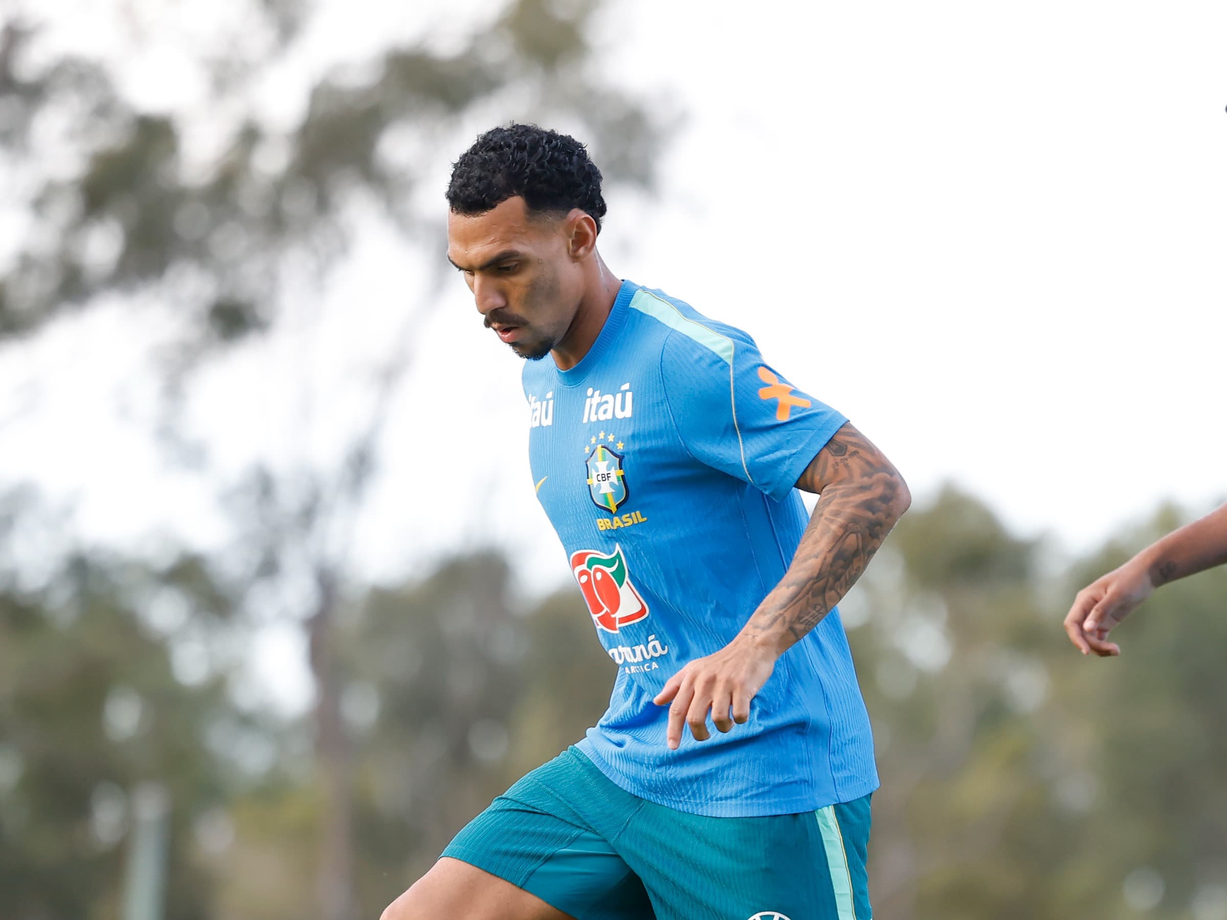 Vídeo: Matheuzinho deseja ‘mostrar ser merecedor’ de estar na seleção; assista
